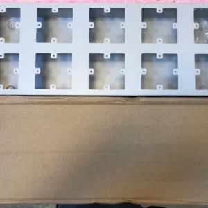 MA 10位鐵蘇掣箱-(12B10)